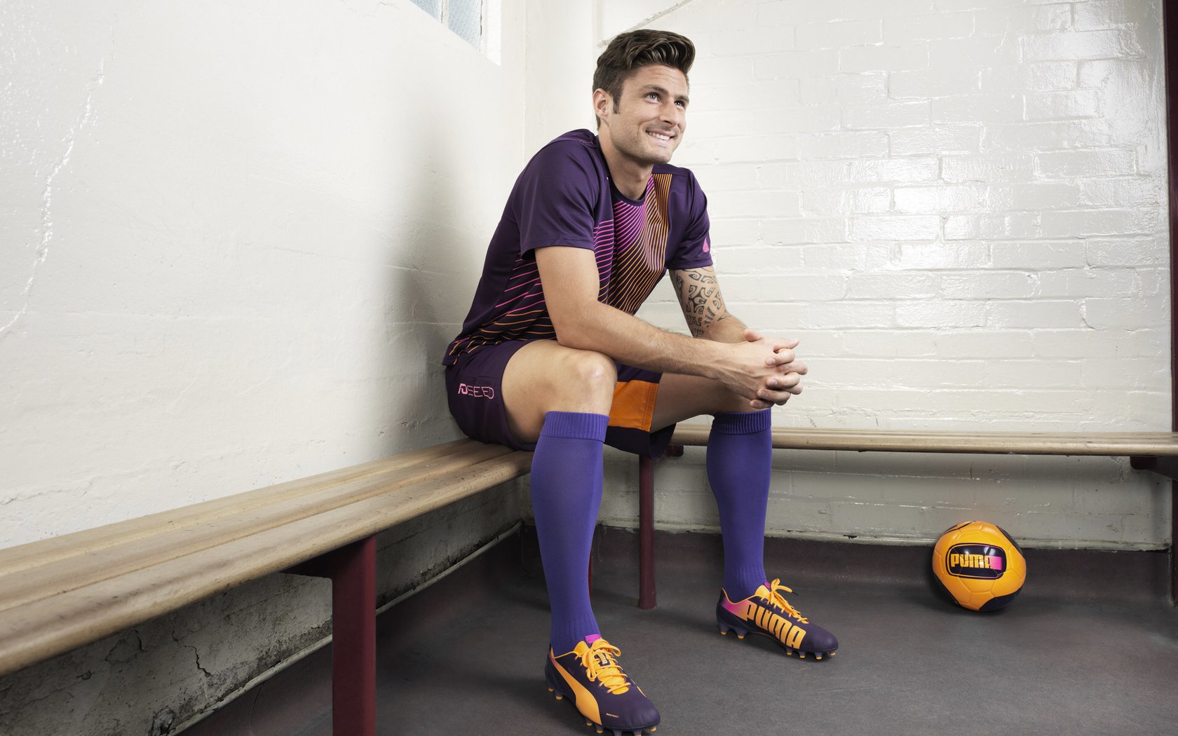 Faker操作技巧精湛无比，faker是怎么打职业的