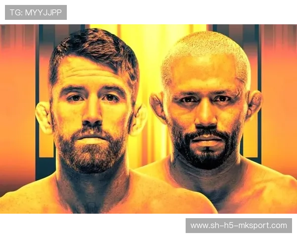 UFC轻量级爆发战争般对攻，对手脸部肿成面具